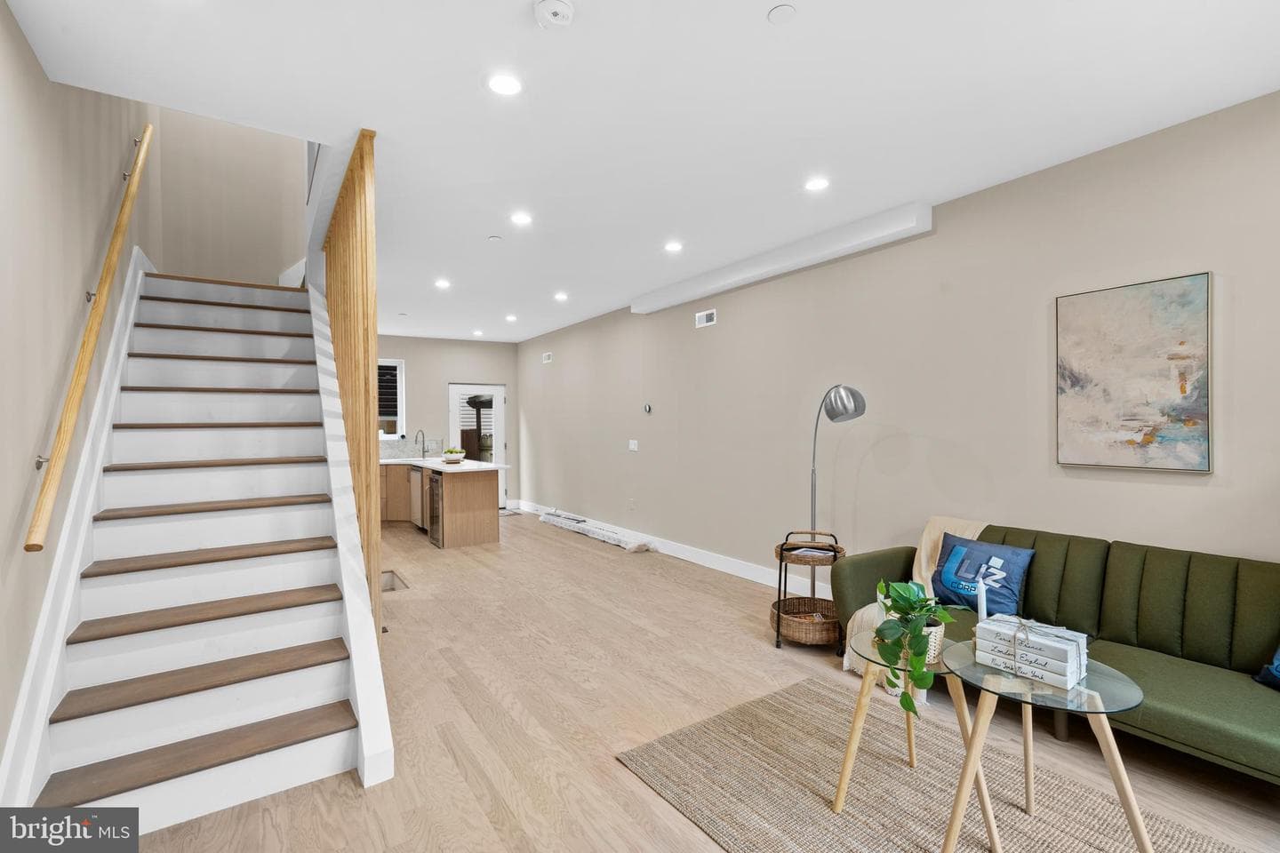 1032 S Randolph Street photo 3