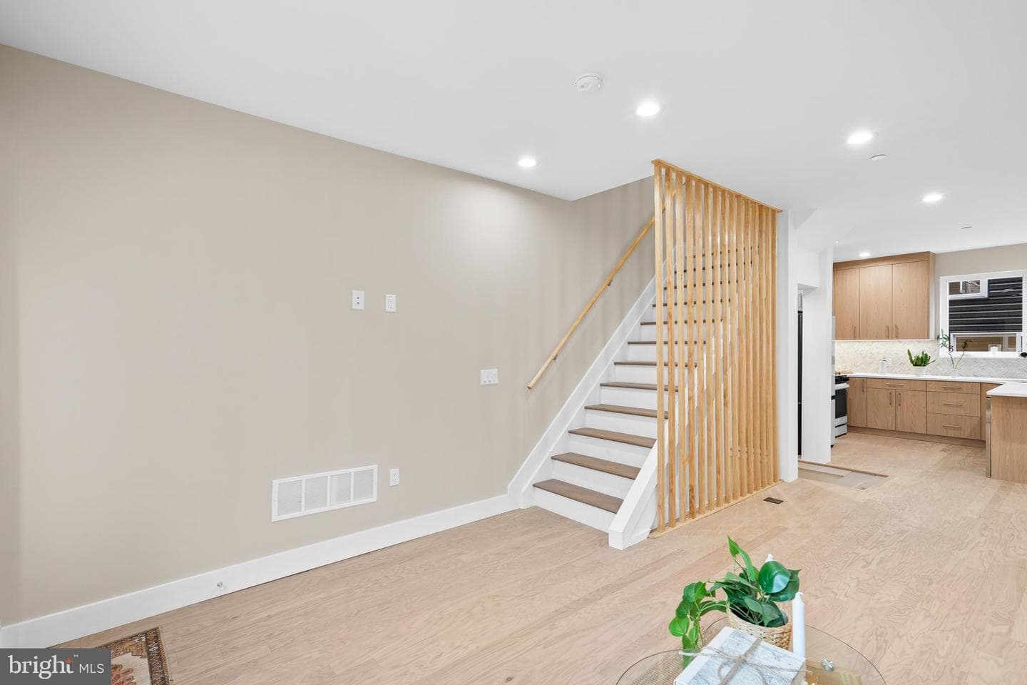 1032 S Randolph Street photo 6