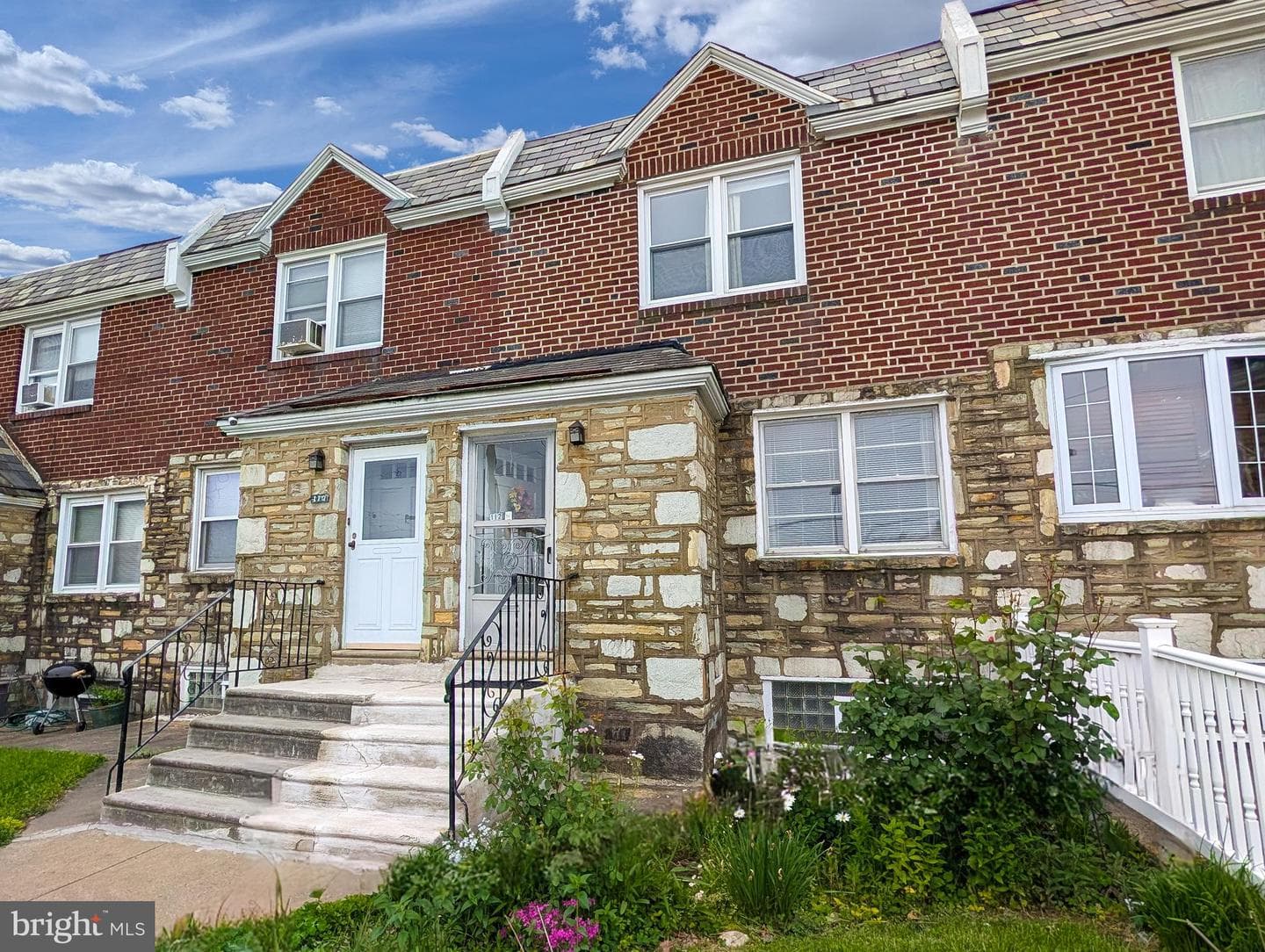 112 W Cheltenham Avenue