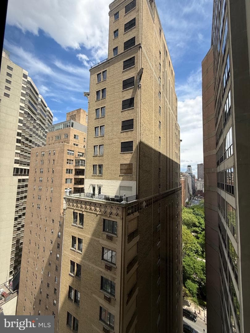 224 W Rittenhouse Square #2317, Philadelphia