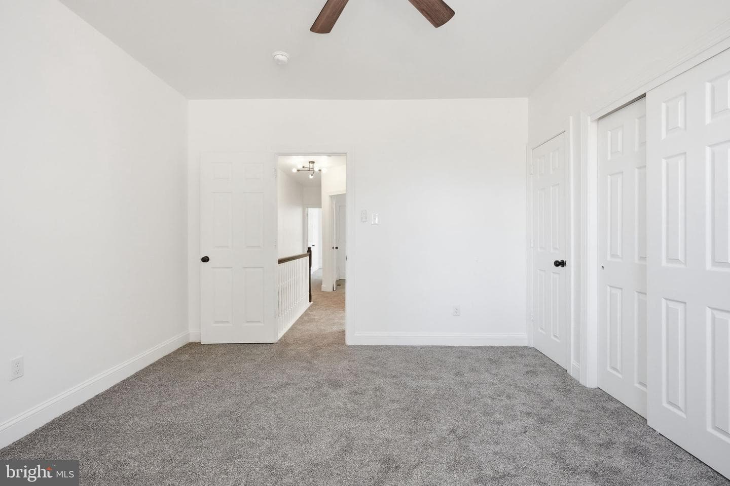 5754 W Oxford St photo 30
