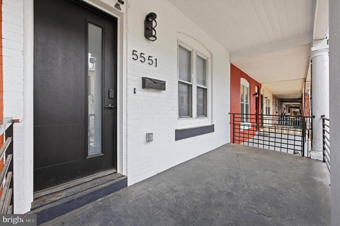 5551 Pemberton Street photo 32