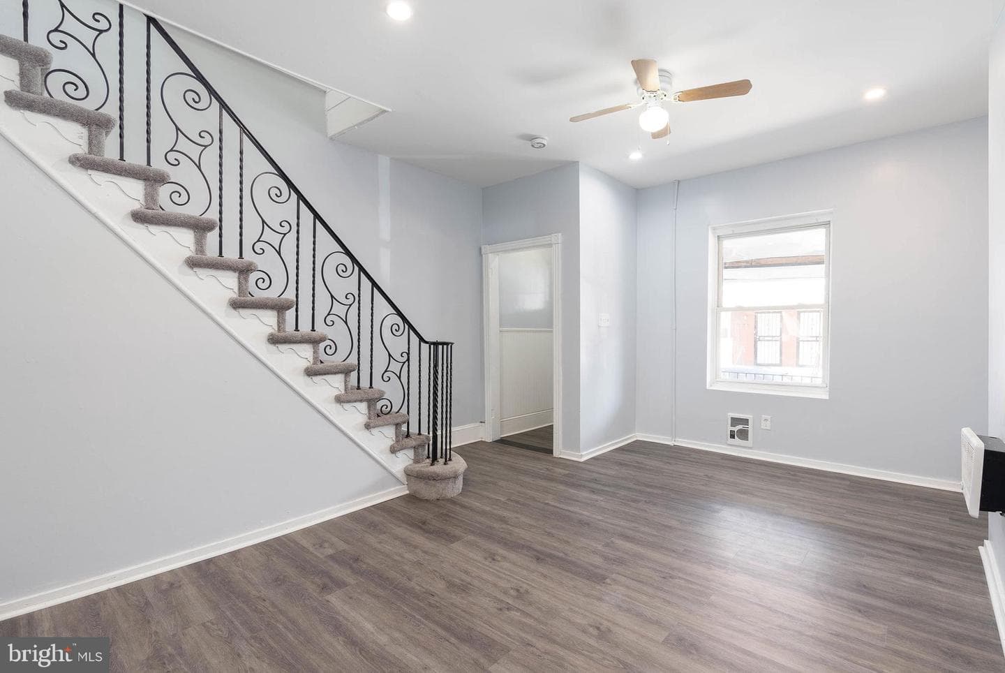 218 N Alden Street photo 5