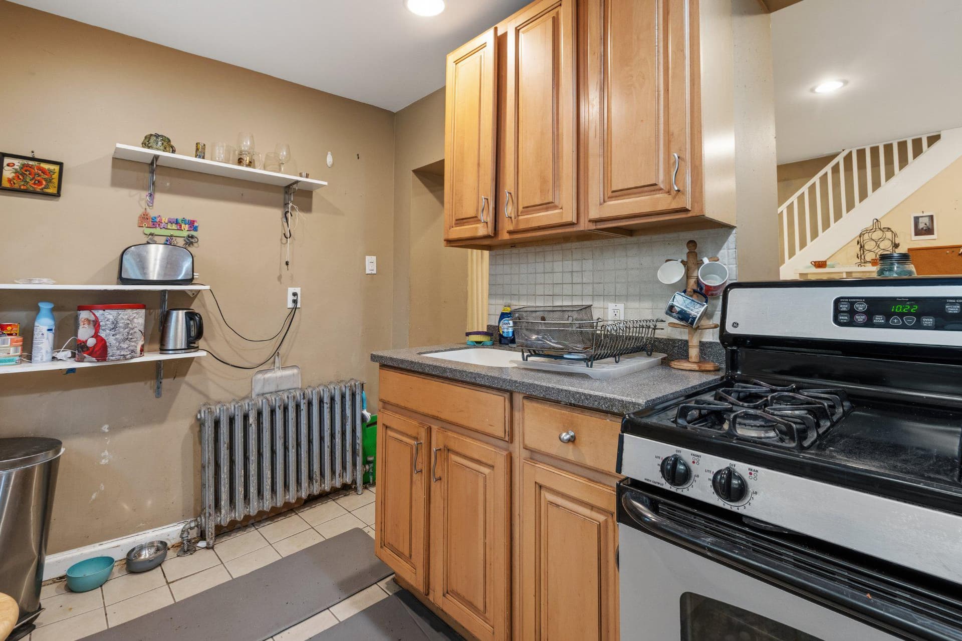 3693 Calumet Street photo 10