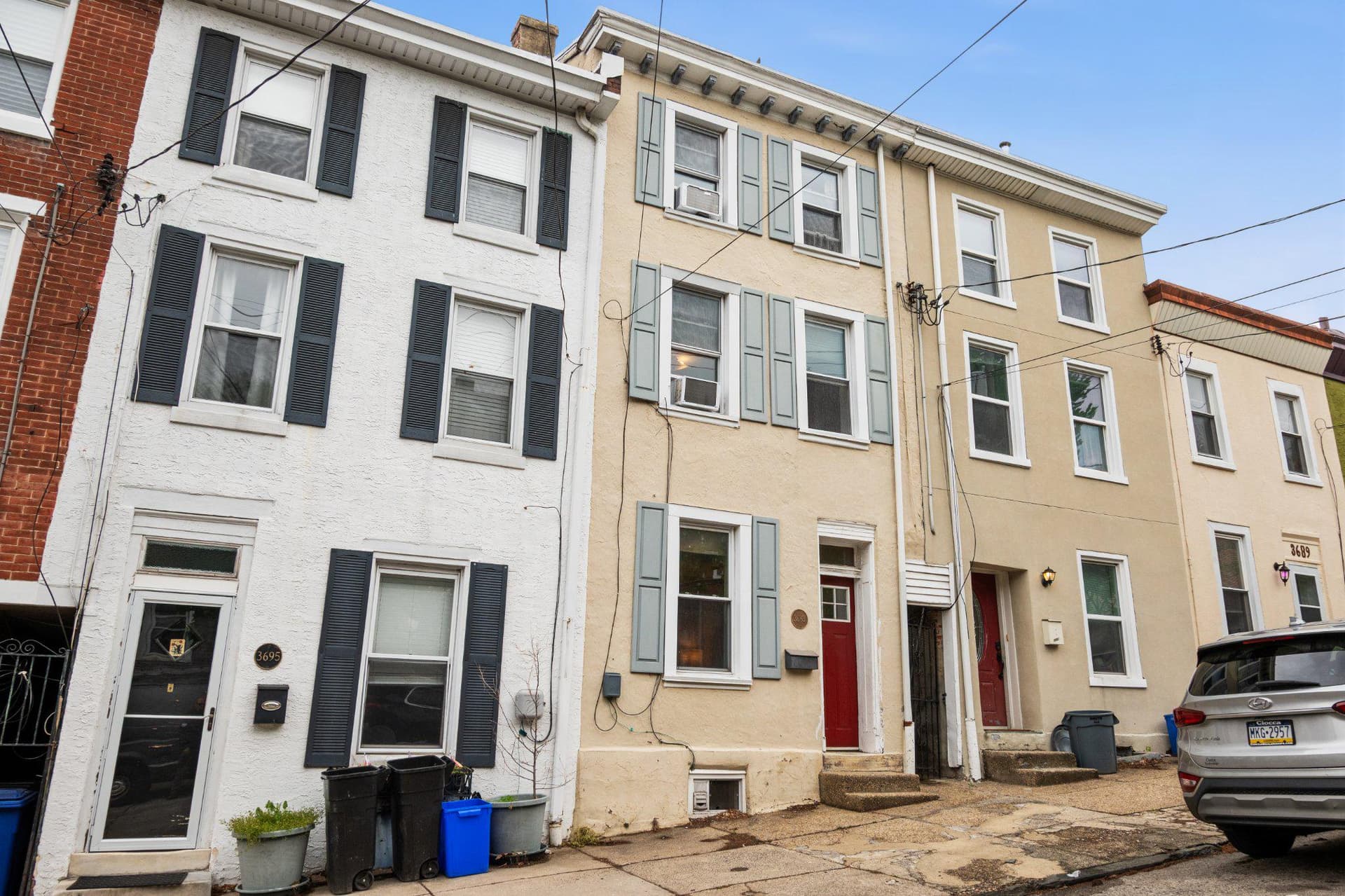 3693 Calumet Street photo 31