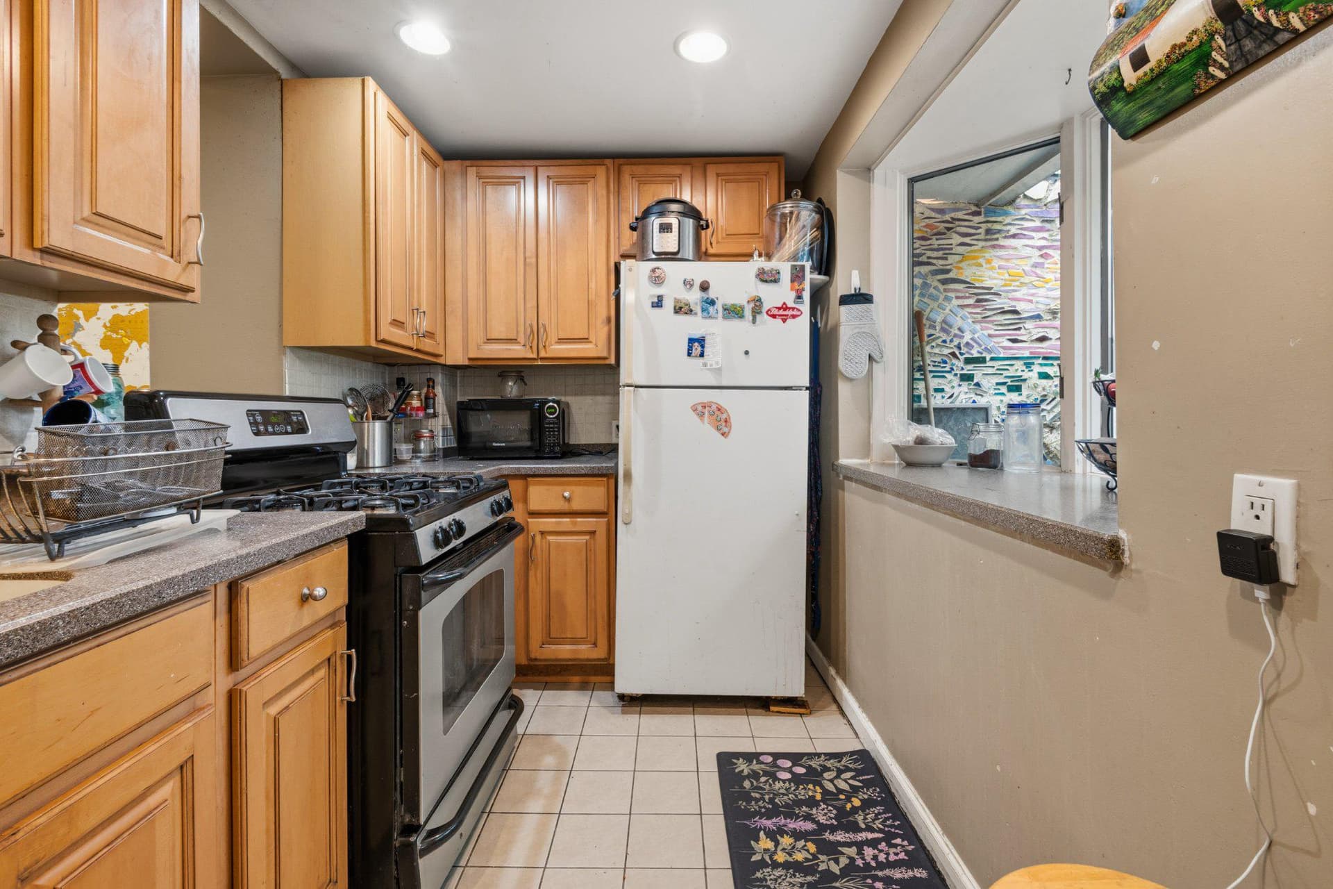 3693 Calumet Street photo 9