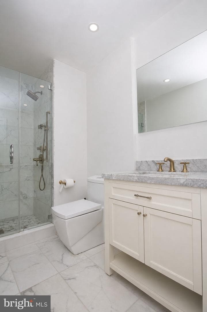 717 S Christopher Columbus Boulevard S #714 photo 13