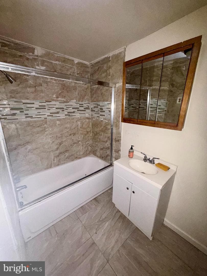 2223 N Howard Street photo 10