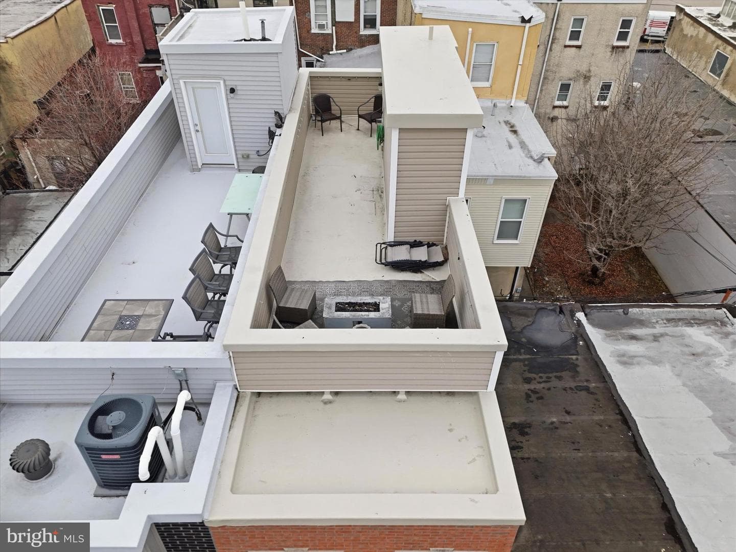 2512 Collins Street photo 5