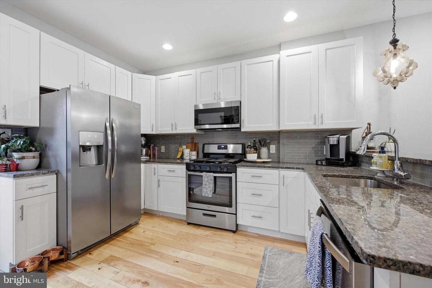 2512 Collins Street photo 9