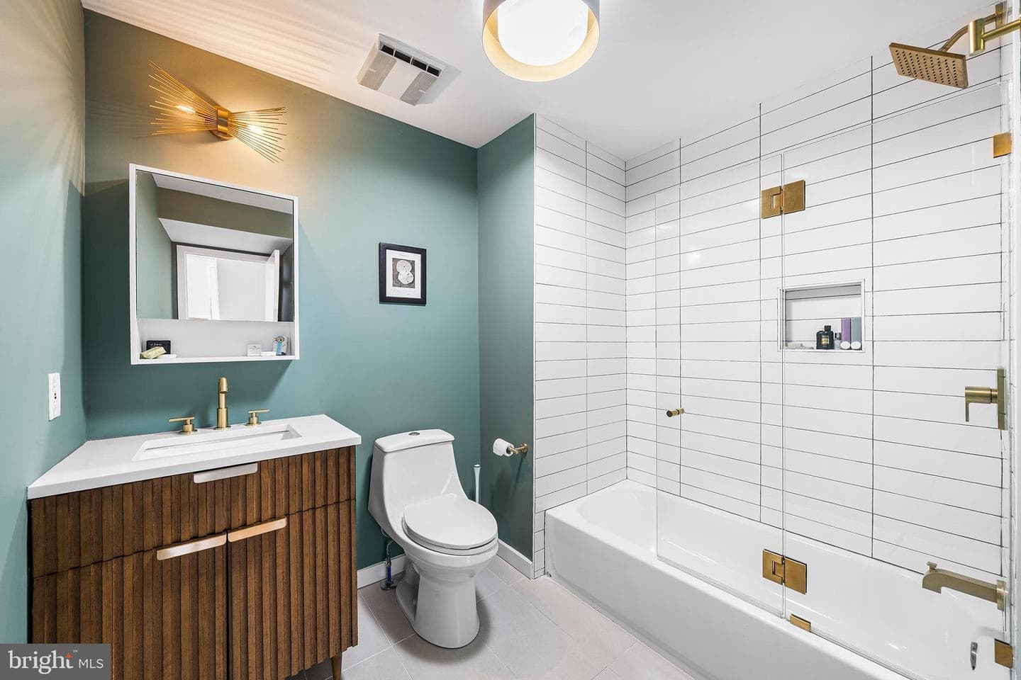 114 Bainbridge Street photo 36