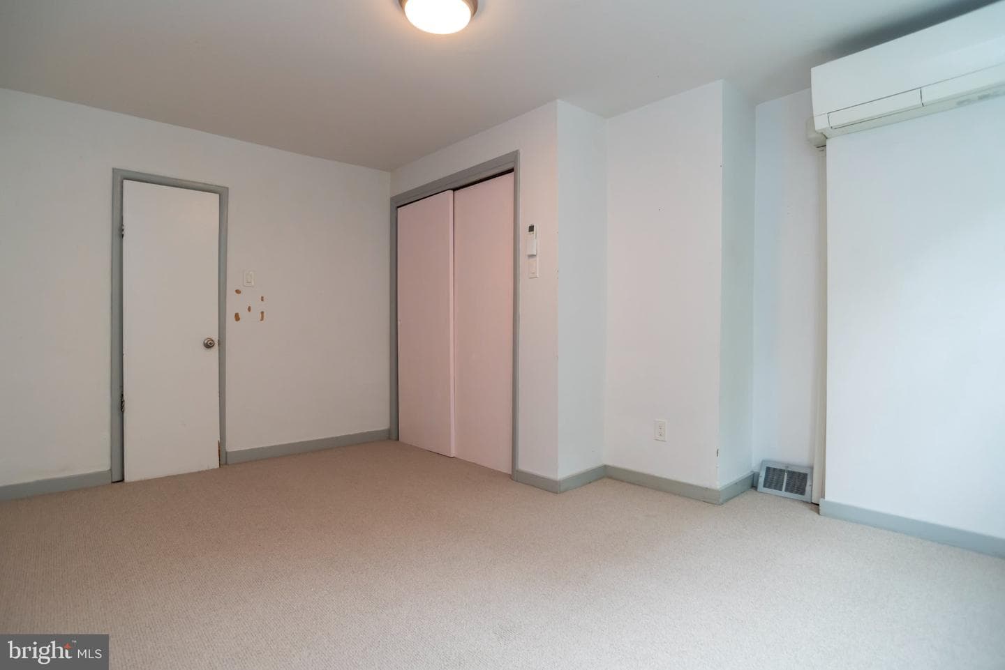 419 Gaskill Street photo 10