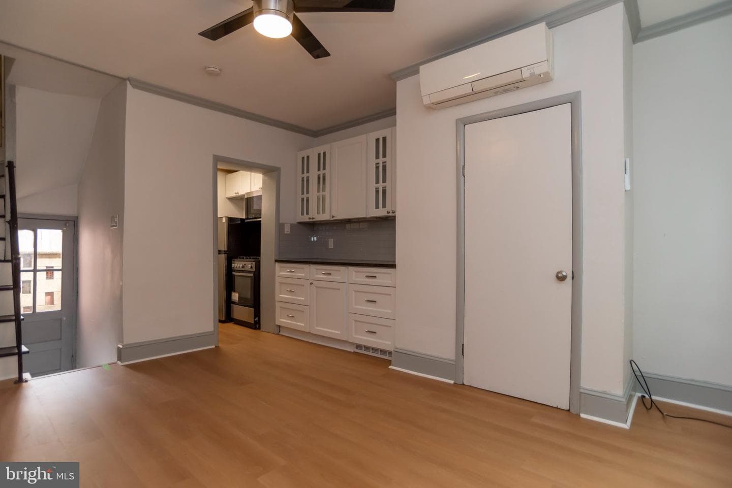 419 Gaskill Street photo 4