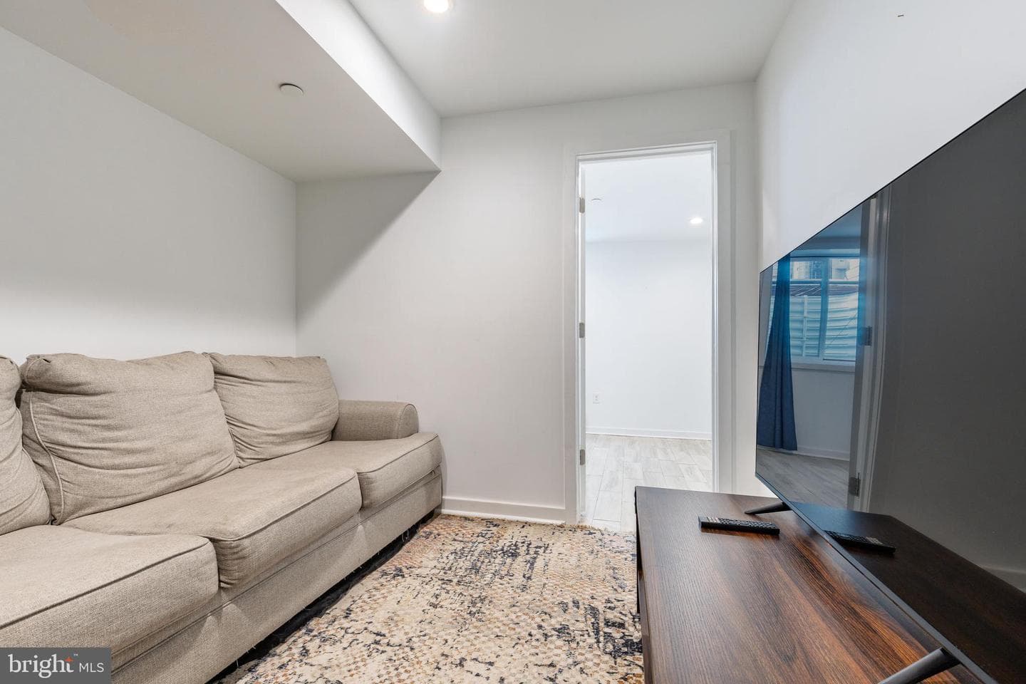 1822 Titan Street photo 30