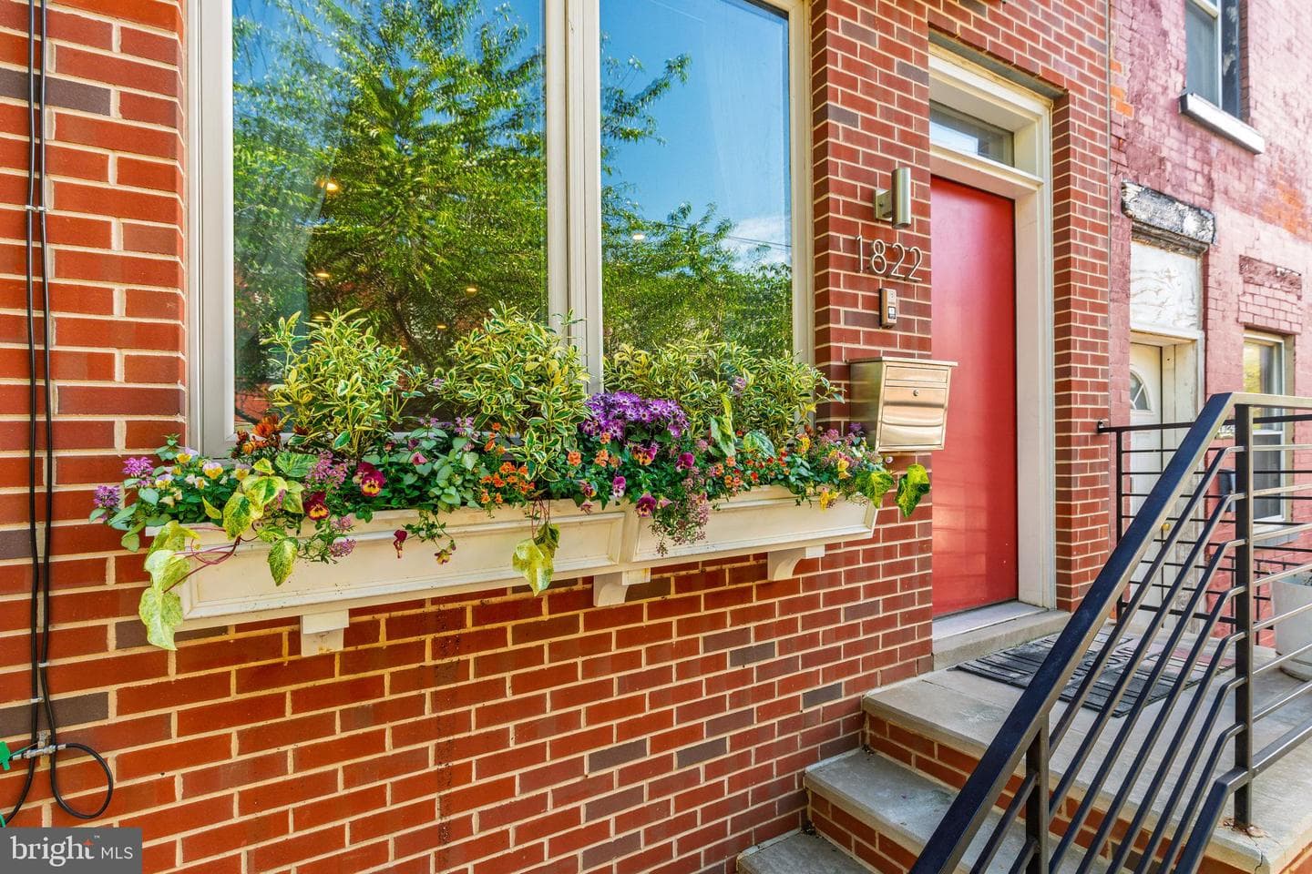 1822 Titan Street photo 4