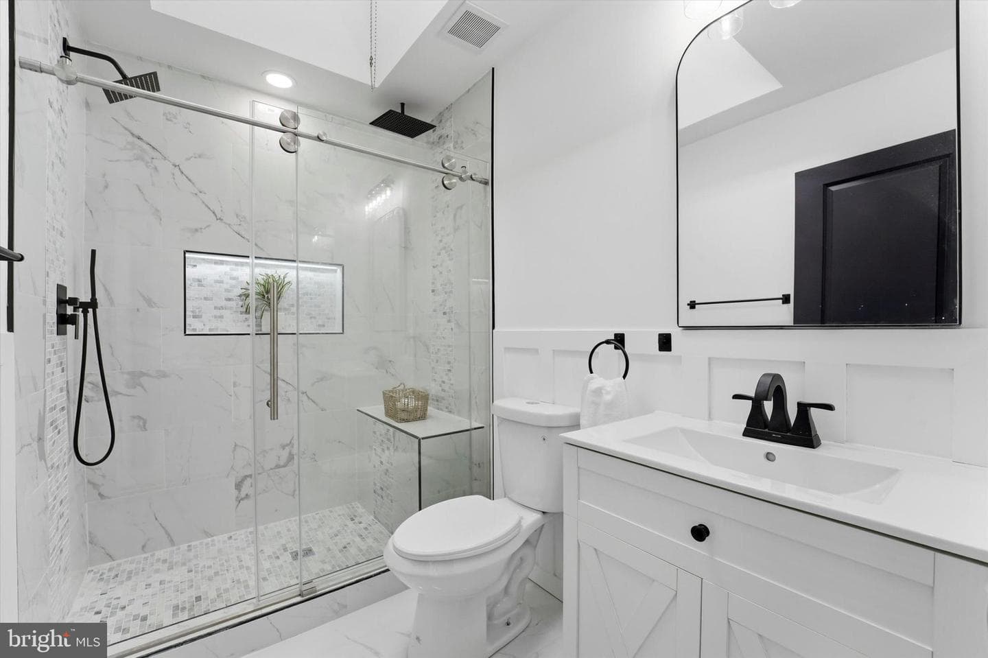 1638 N Felton Street photo 19