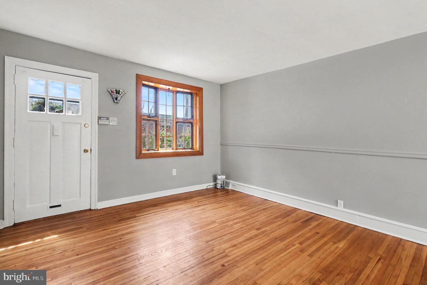 3603 Winona Street photo 2