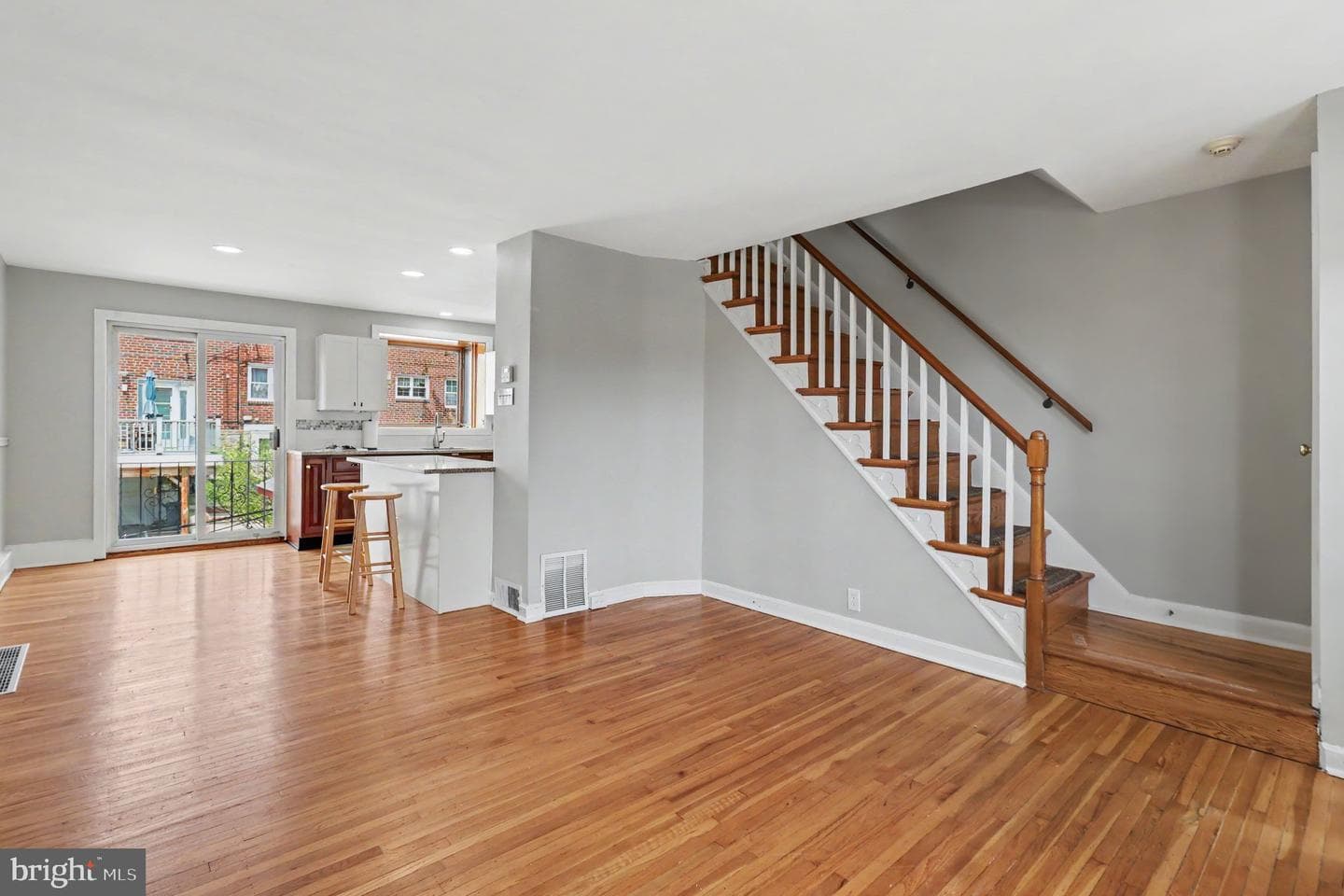 3603 Winona Street photo 3
