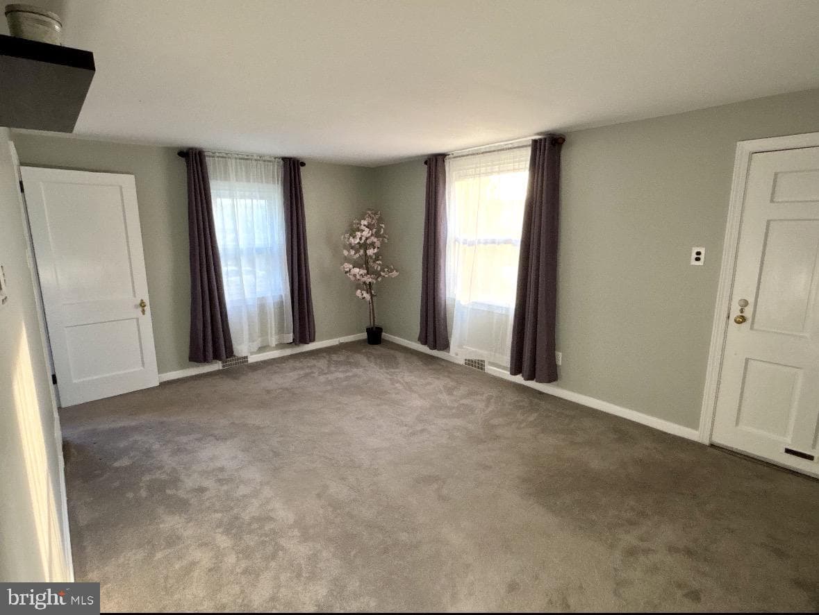 7335 Dorcas Street photo 10