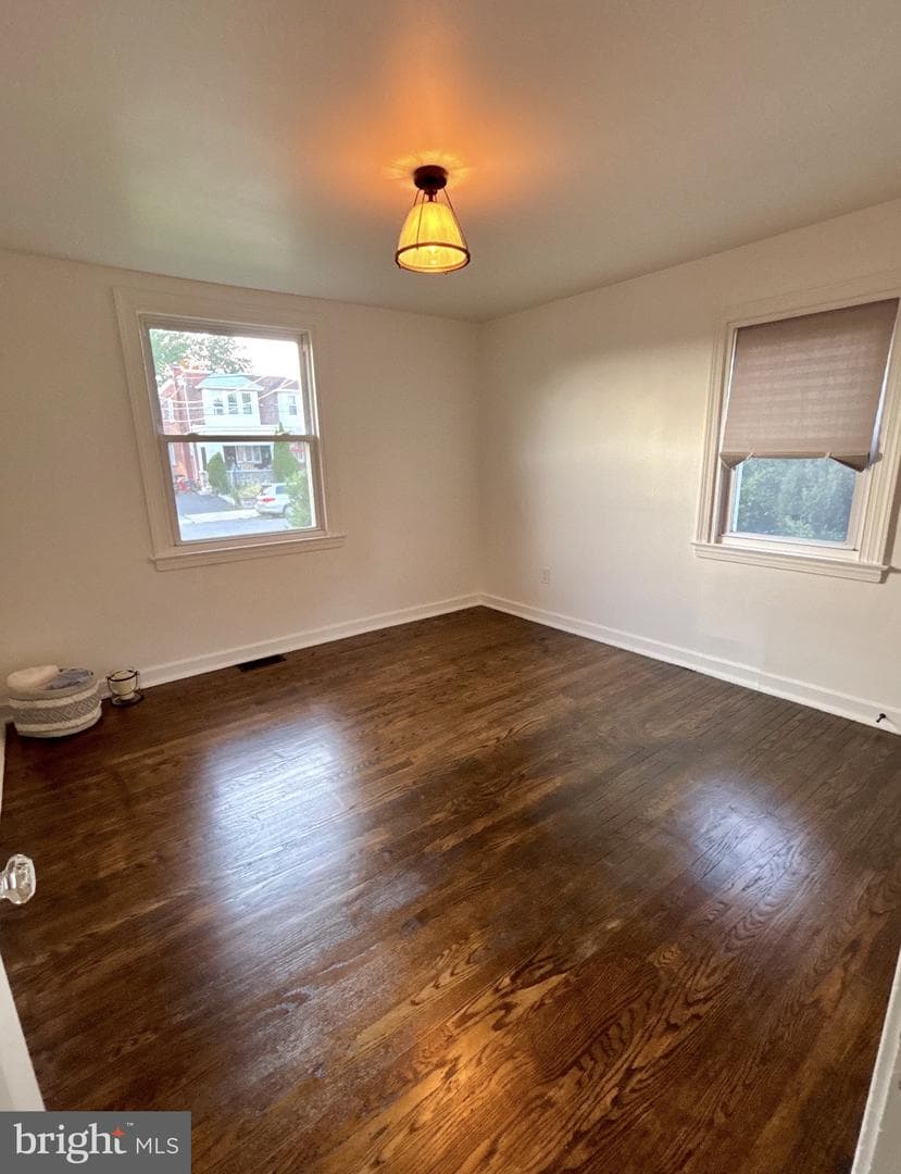 7335 Dorcas Street photo 3