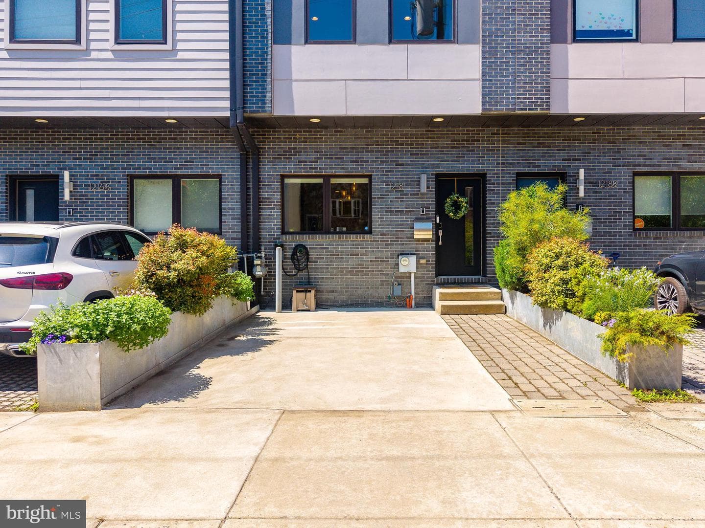 1218 Crease Street photo 3