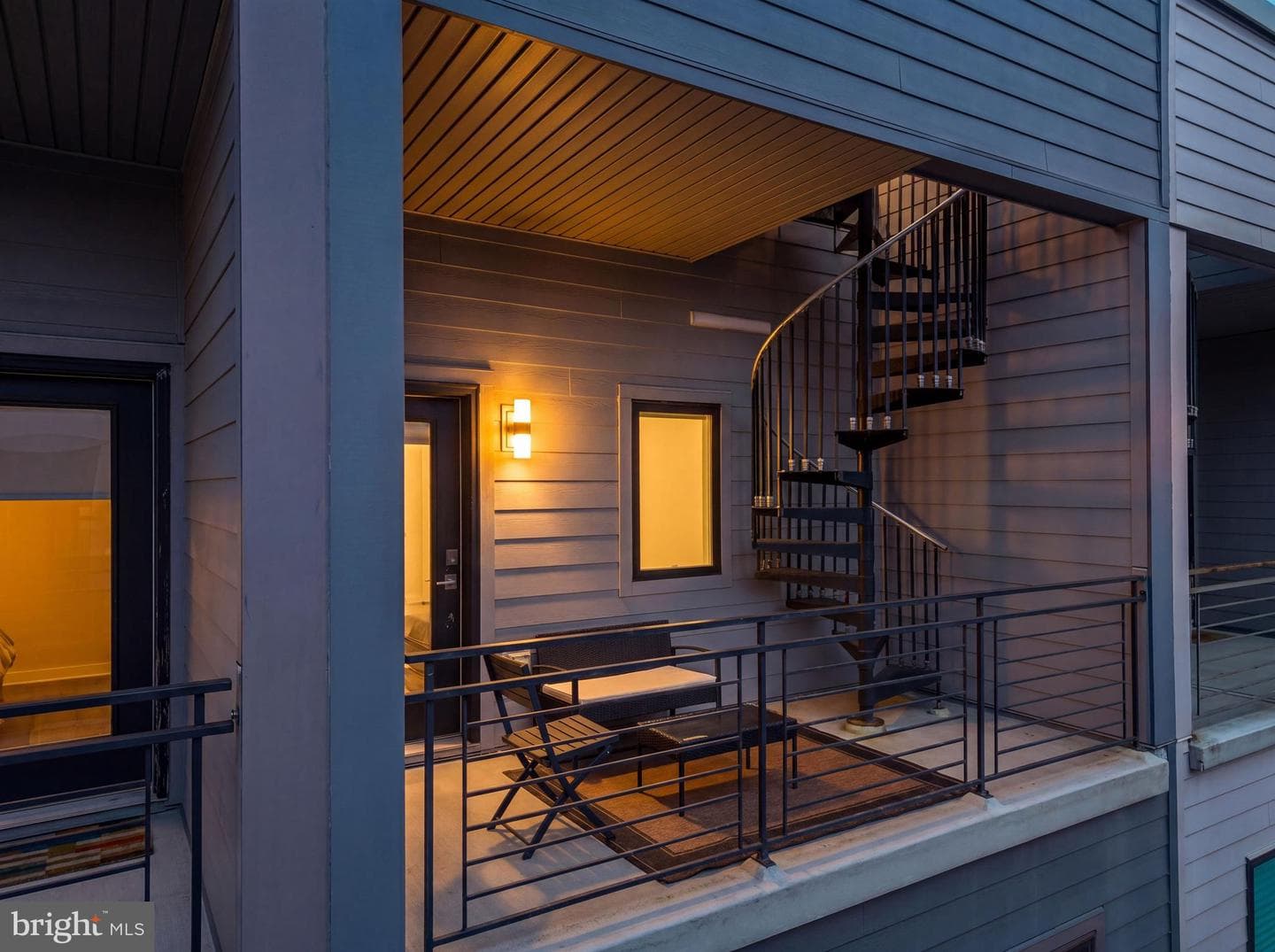 1218 Crease Street photo 36