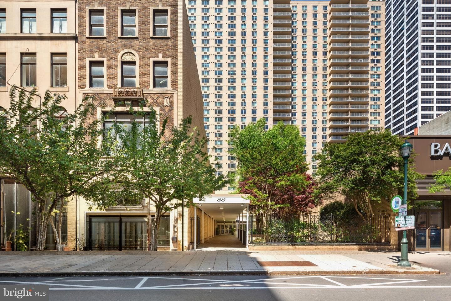 1919 Chestnut Street #2016 photo 1