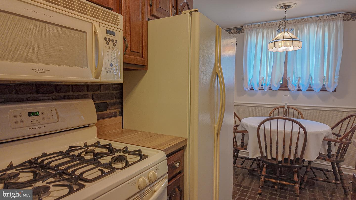 3415 Aubrey Avenue photo 12