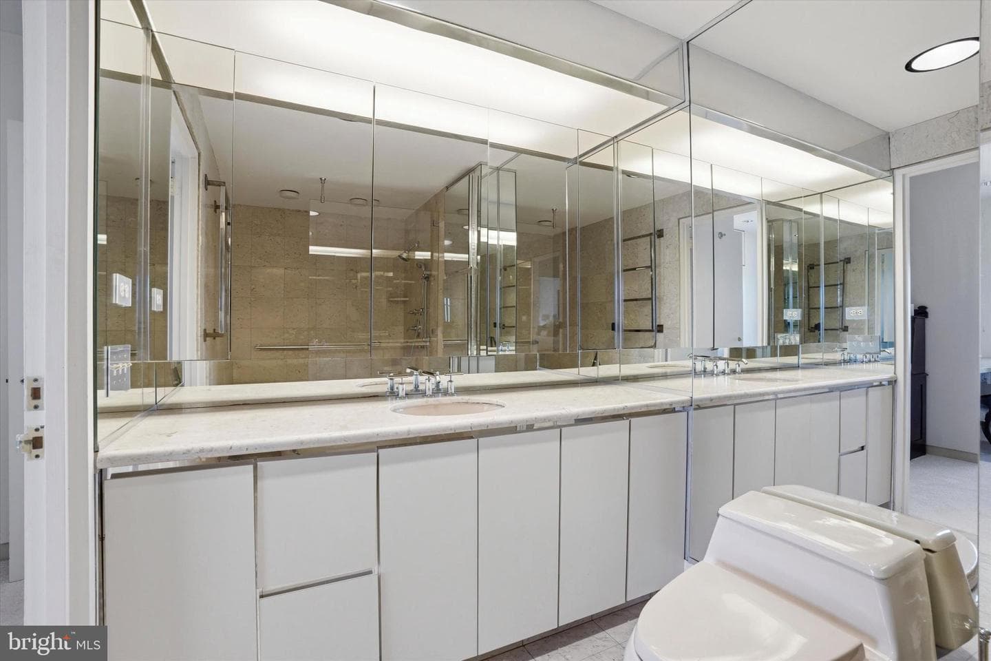 220 W Rittenhouse Square #22c photo 21