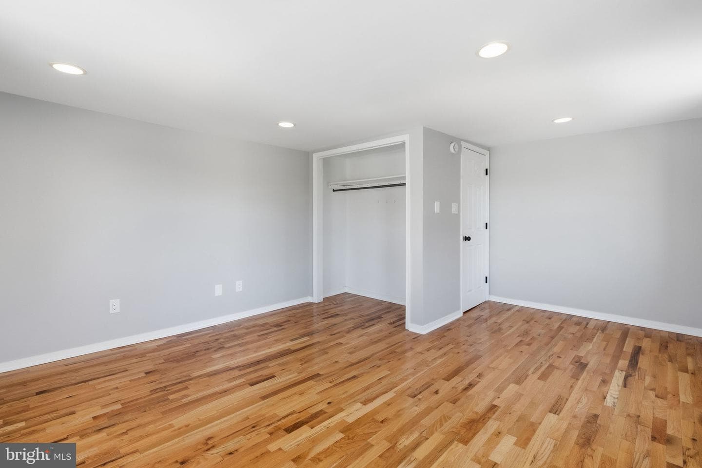 2535 Tilton Street photo 12