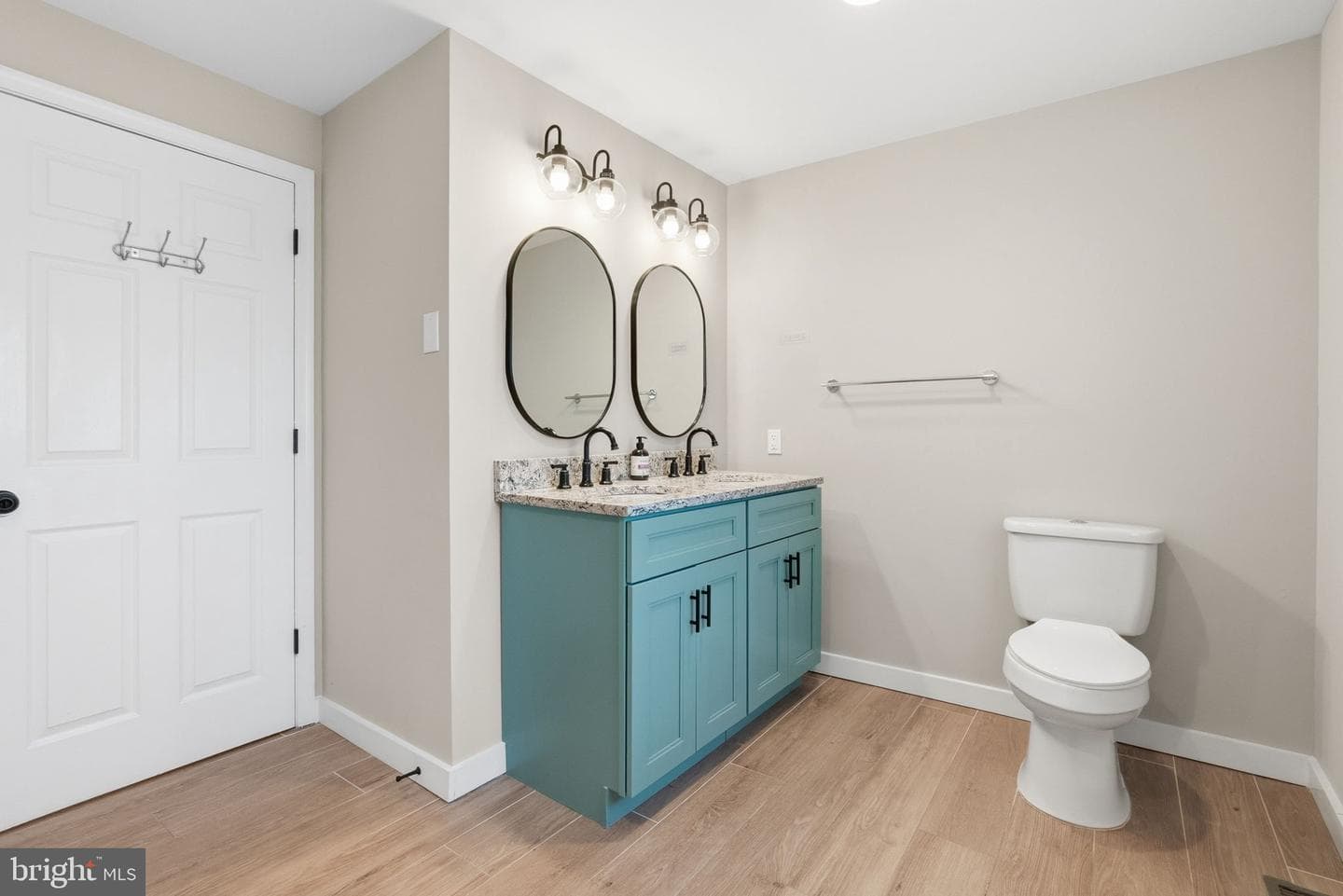 2535 Tilton Street photo 14