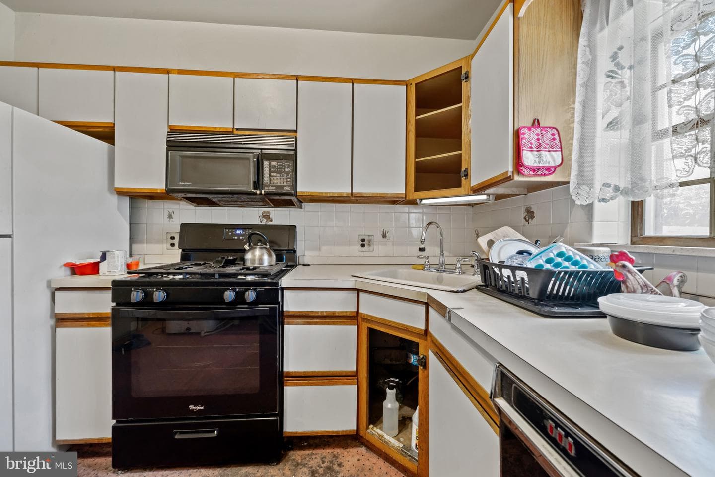 1427 S Etting Street photo 18