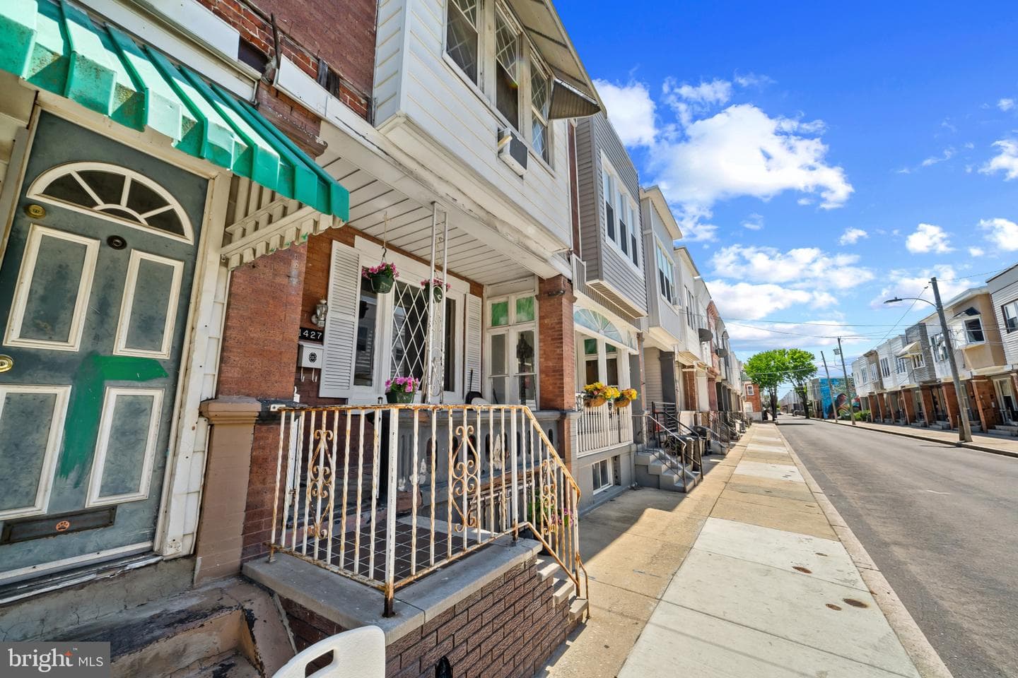 1427 S Etting Street photo 7