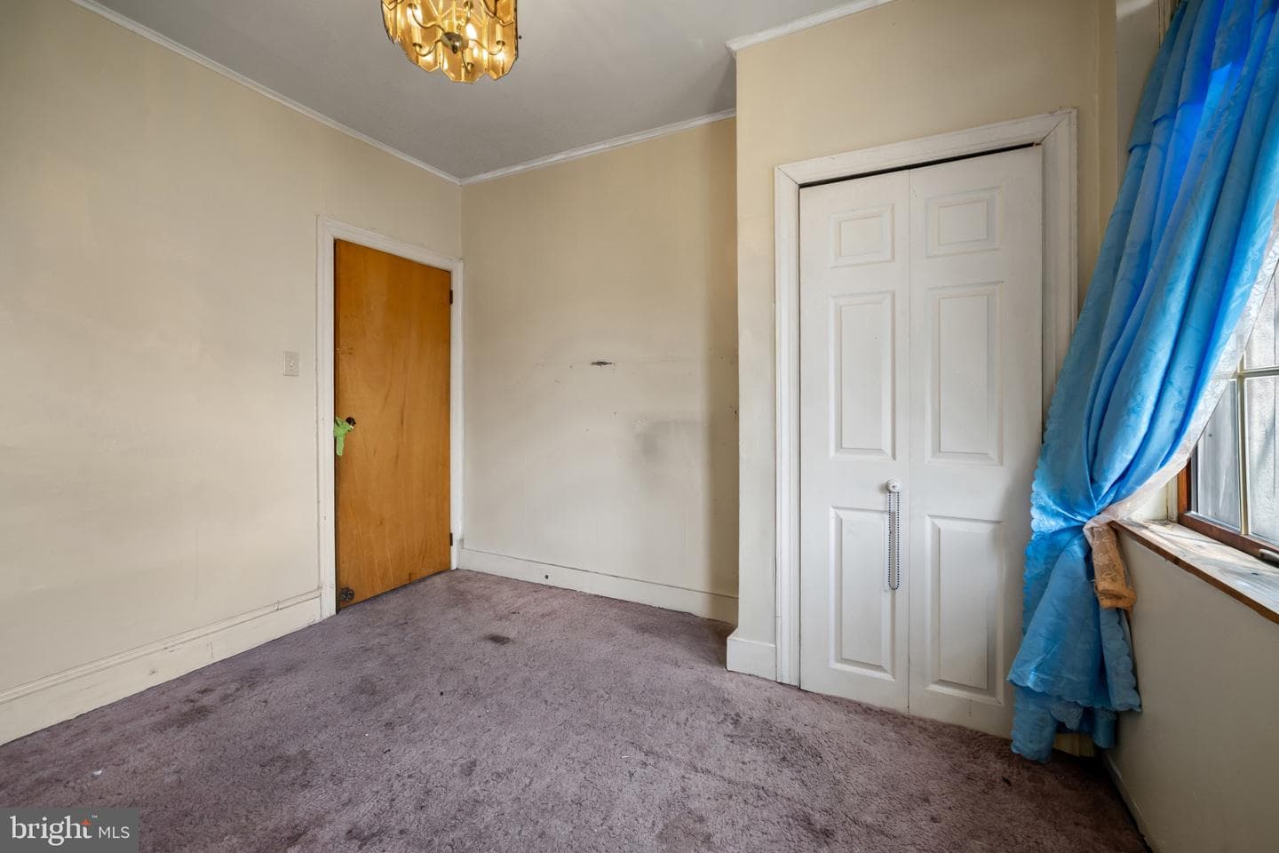 1427 S Etting Street photo 9