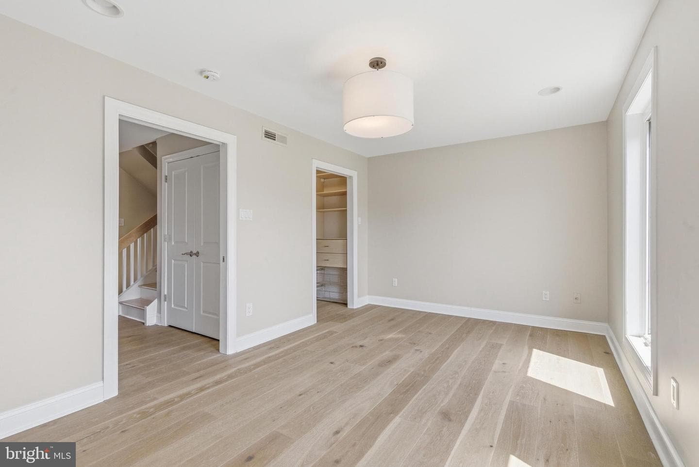 913 N Lawrence Street photo 34