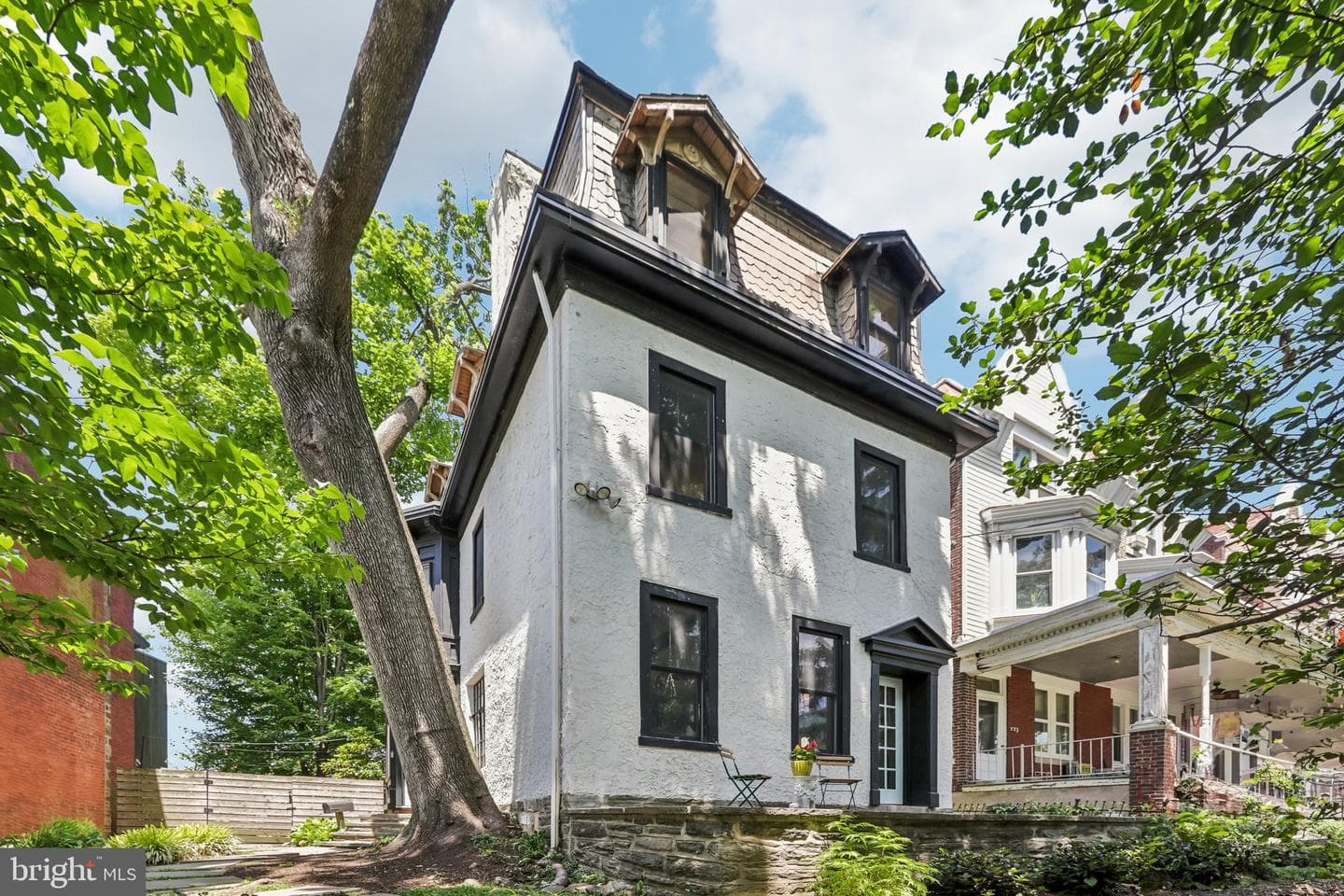 135 W Mount Pleasant Avenue, Philadelphia