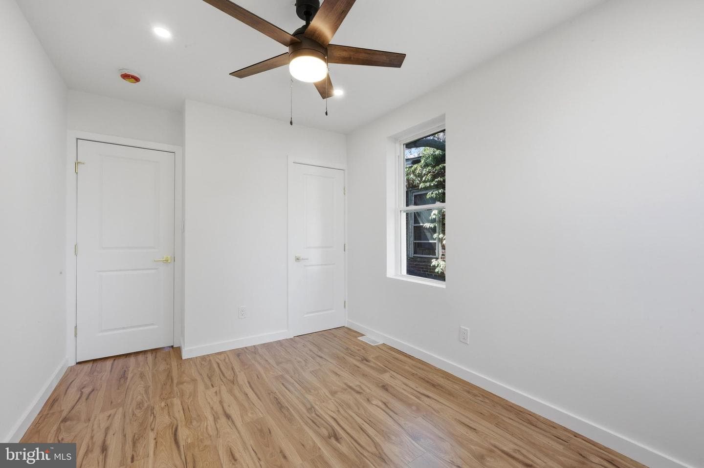 5011 Beaumont Avenue photo 12