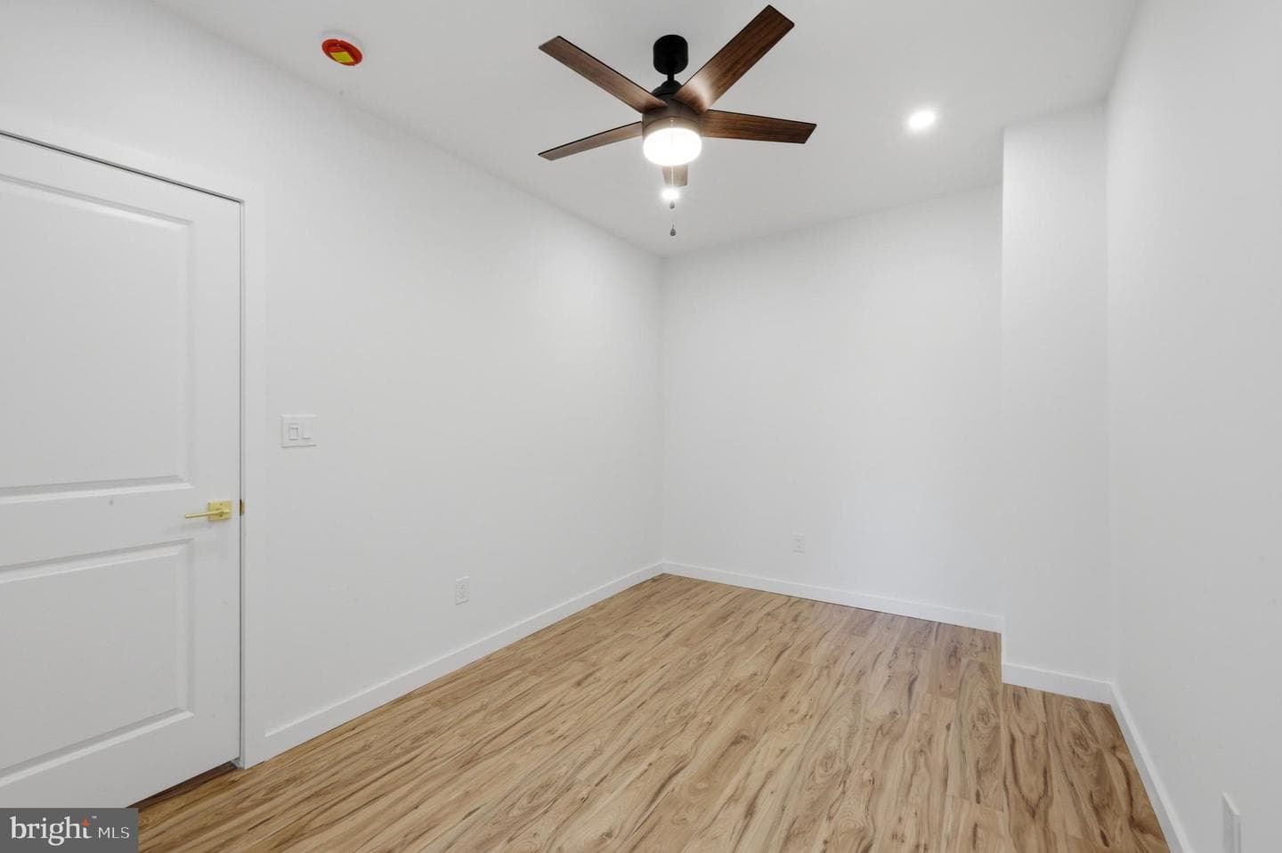 5011 Beaumont Avenue photo 19