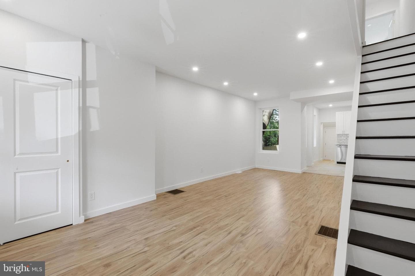 5011 Beaumont Avenue, Philadelphia