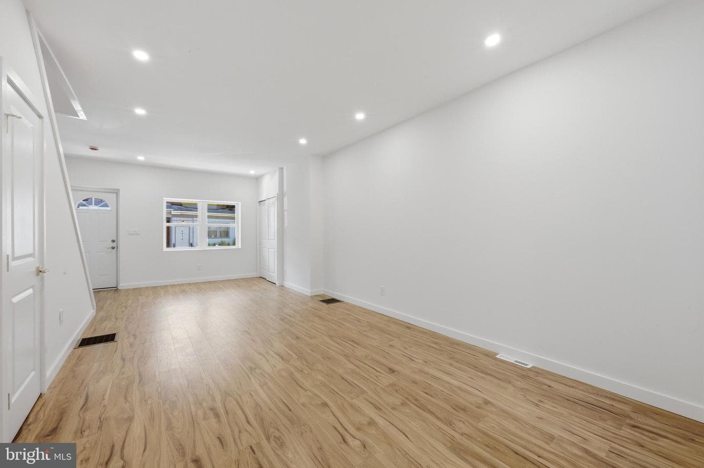 5011 Beaumont Avenue photo 6