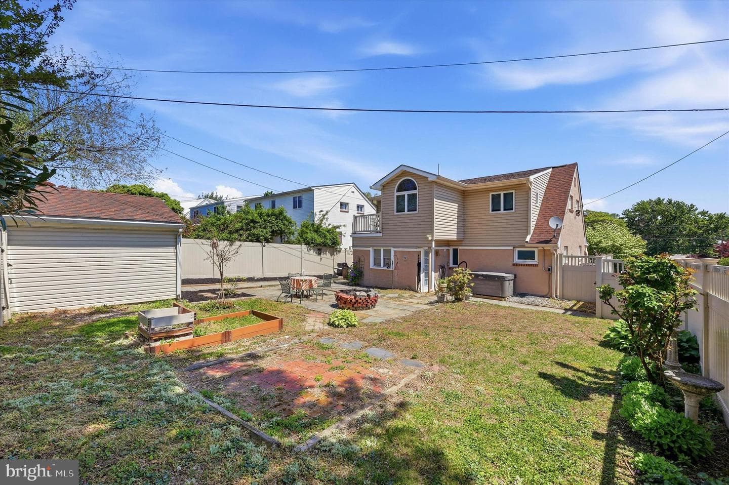 6944 Pawling Street photo 14