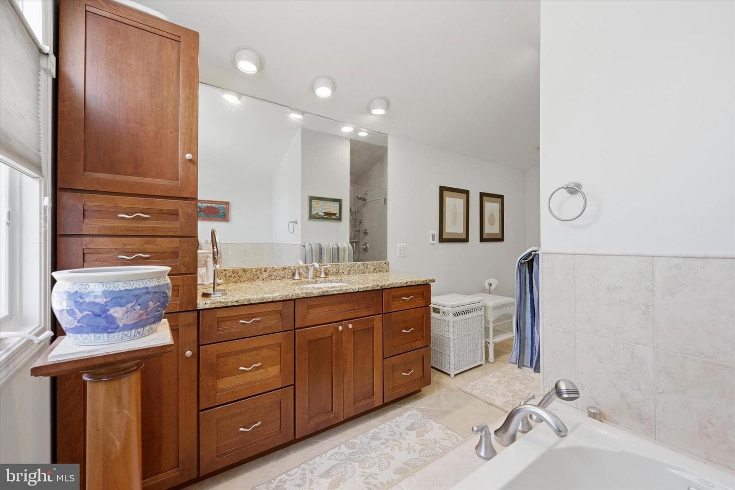 6944 Pawling Street photo 23
