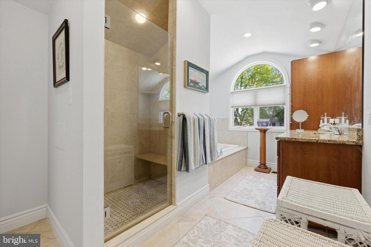 6944 Pawling Street photo 24