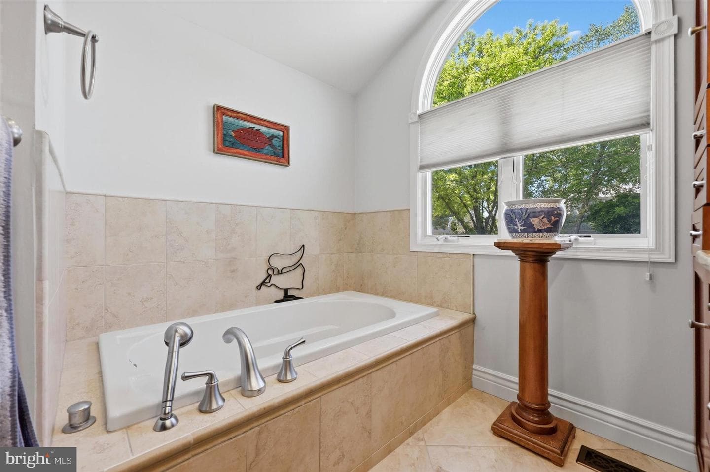 6944 Pawling Street photo 25