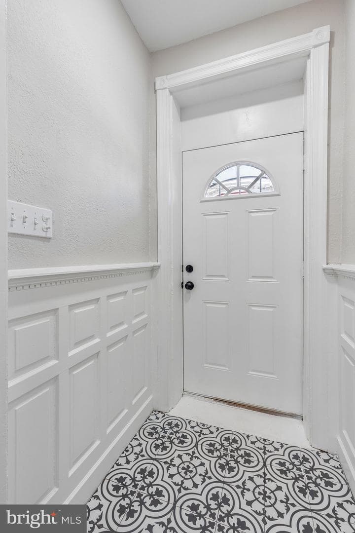 6122 Ross Street, Philadelphia