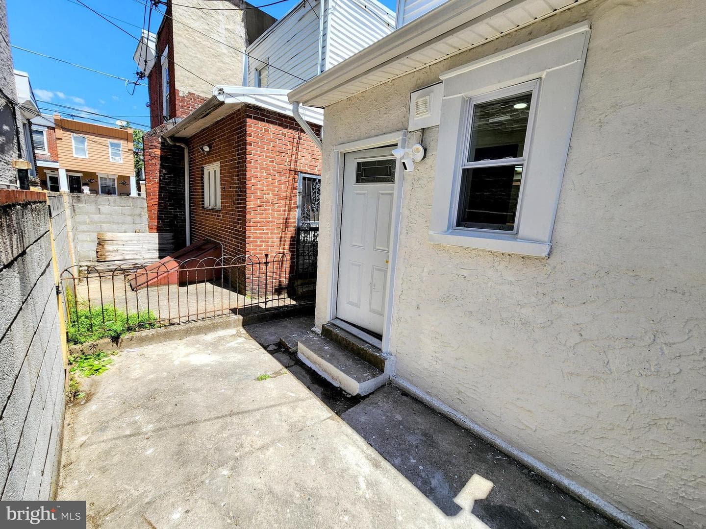 348 N Gross Street photo 37