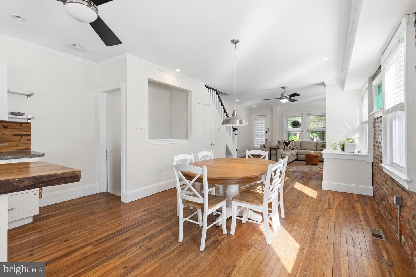 8128 Hennig Street photo 12