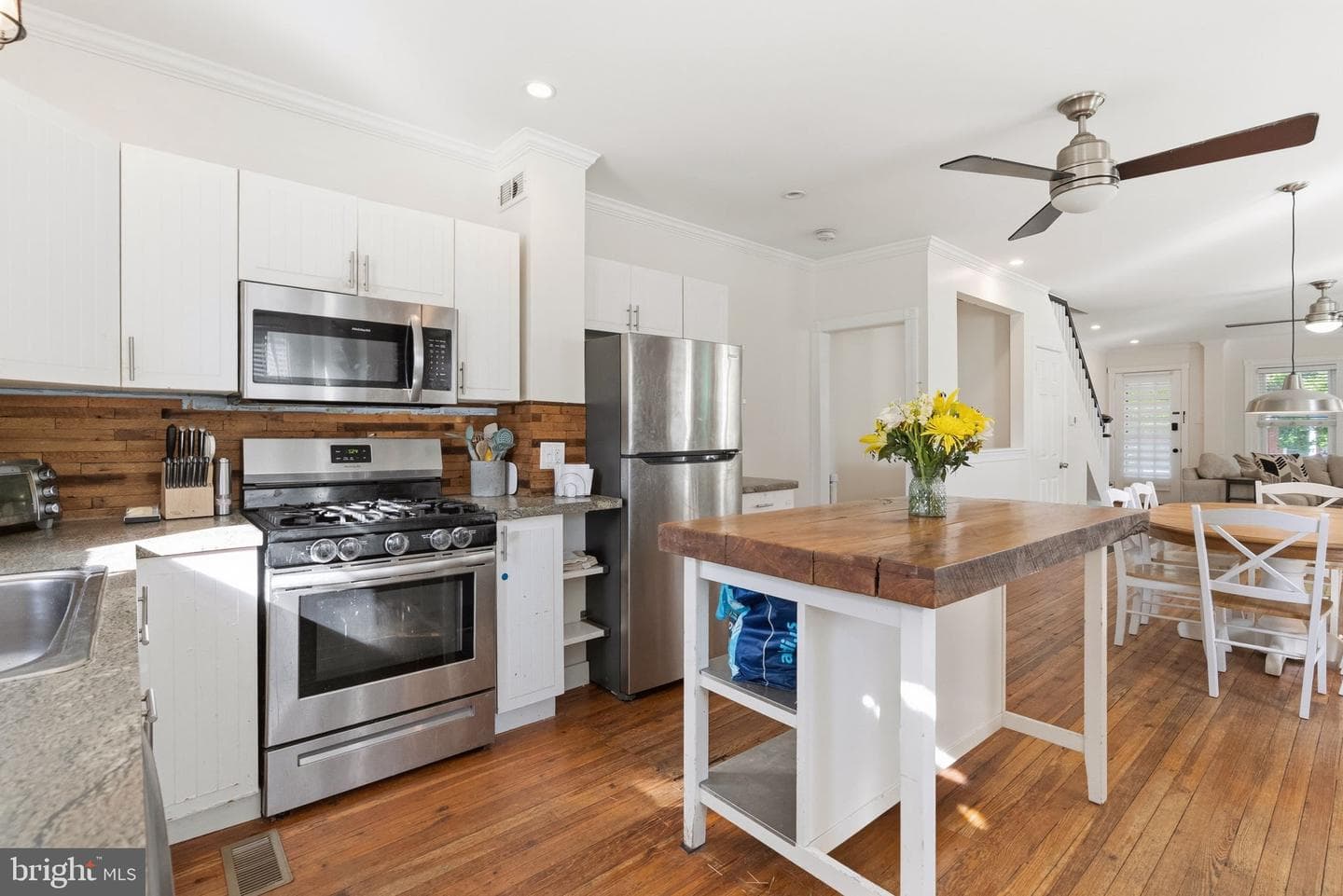 8128 Hennig Street photo 16