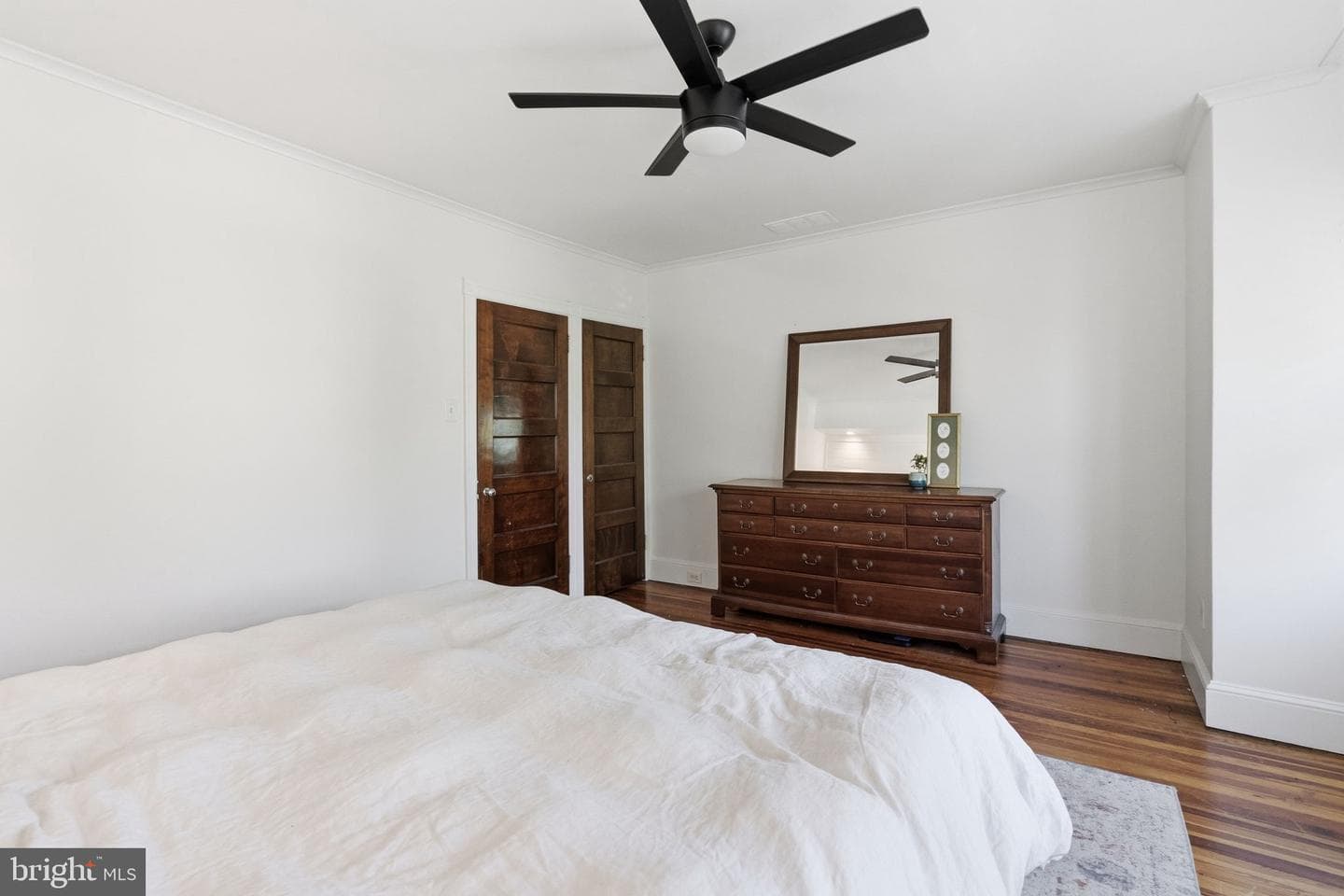 8128 Hennig Street photo 25