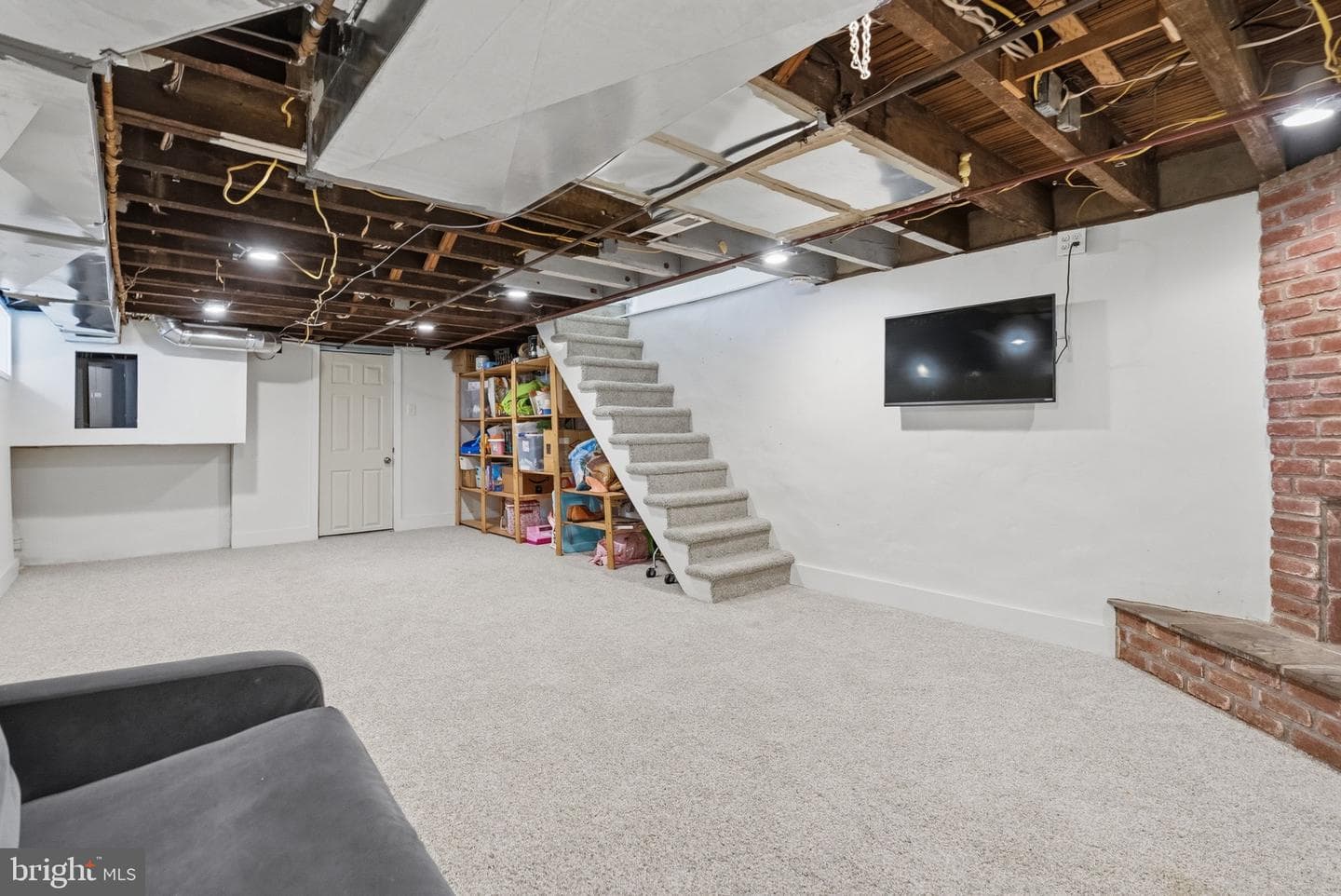 8128 Hennig Street photo 29